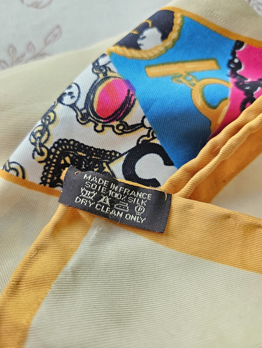 Vintage CHANEL 100% Silk Scarf/Wrap 50"x51" Made In France - Picture 2 of 11